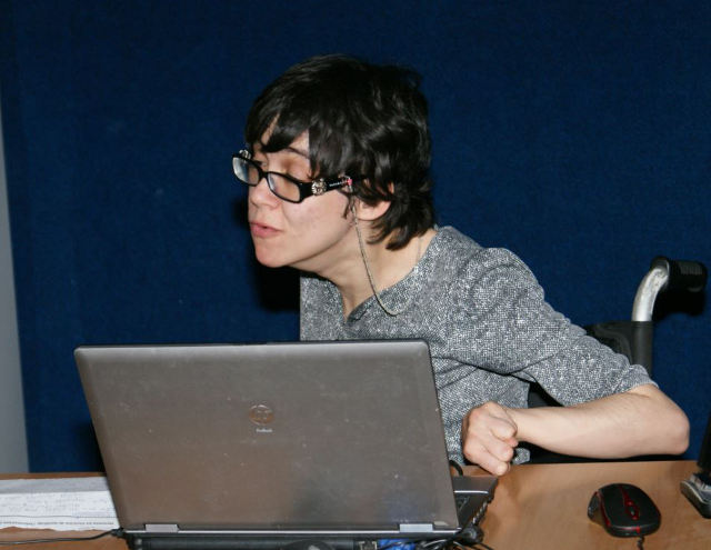 L’informatique, outil de liberté, com. Melle AKROUNE Meriem