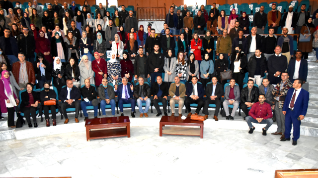Débat autour, de la conférence animée par: Pr MADANI Khodir, directeur du CRTAA, à l&rsquo;occasion, du lancement de la formation doctorale 22/23